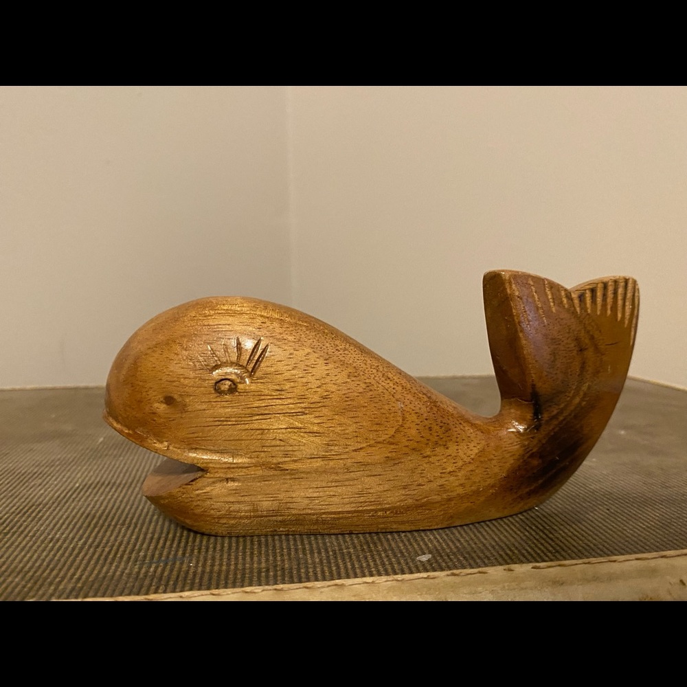 Carved wooden whale!  Cute BOHO!